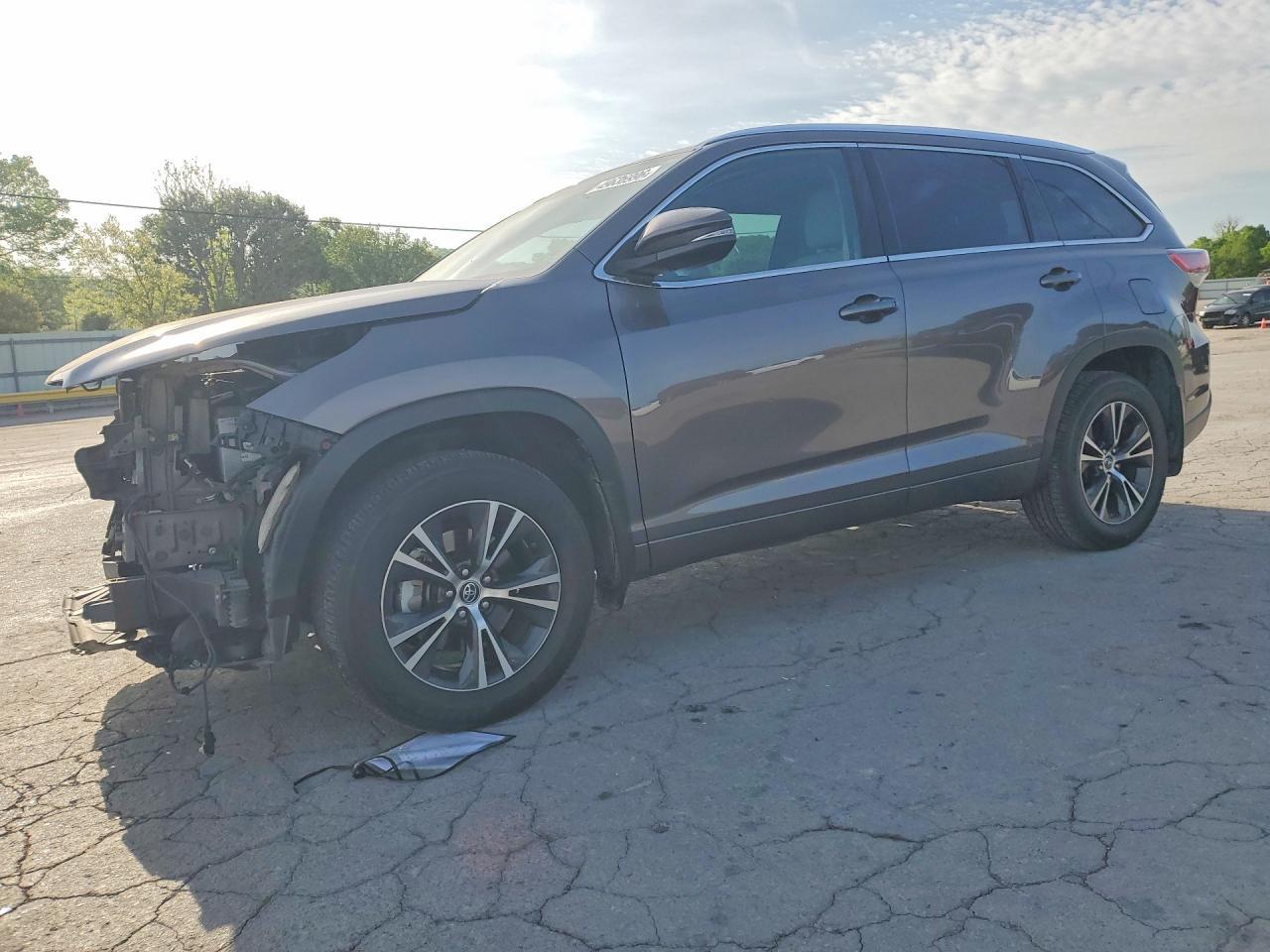 2016 TOYOTA HIGHLANDER