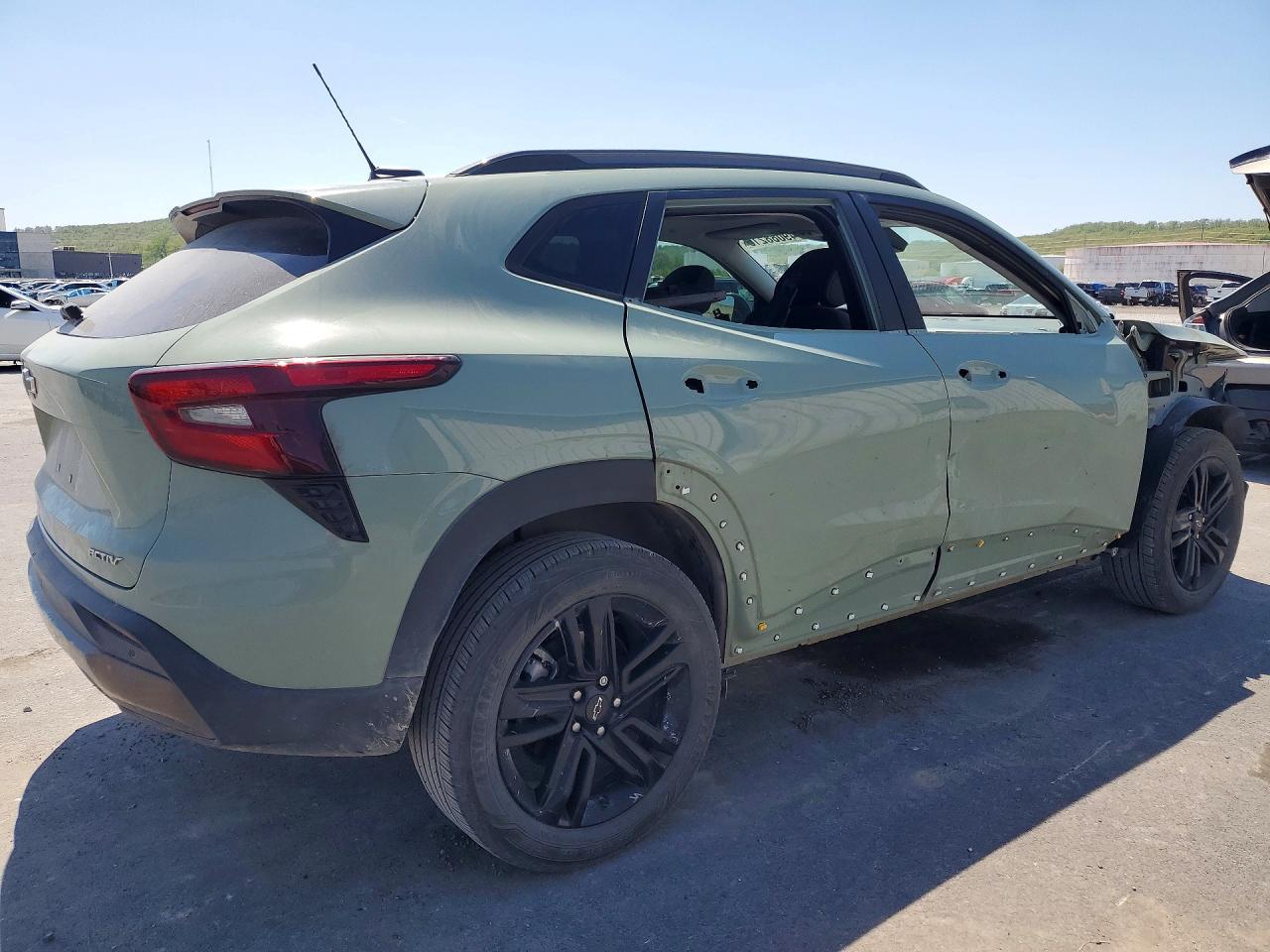 2025 CHEVROLET TRAX
