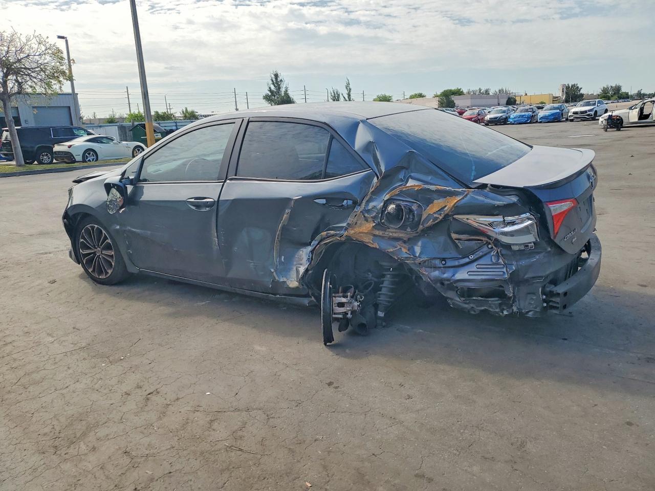 2015 TOYOTA COROLLA