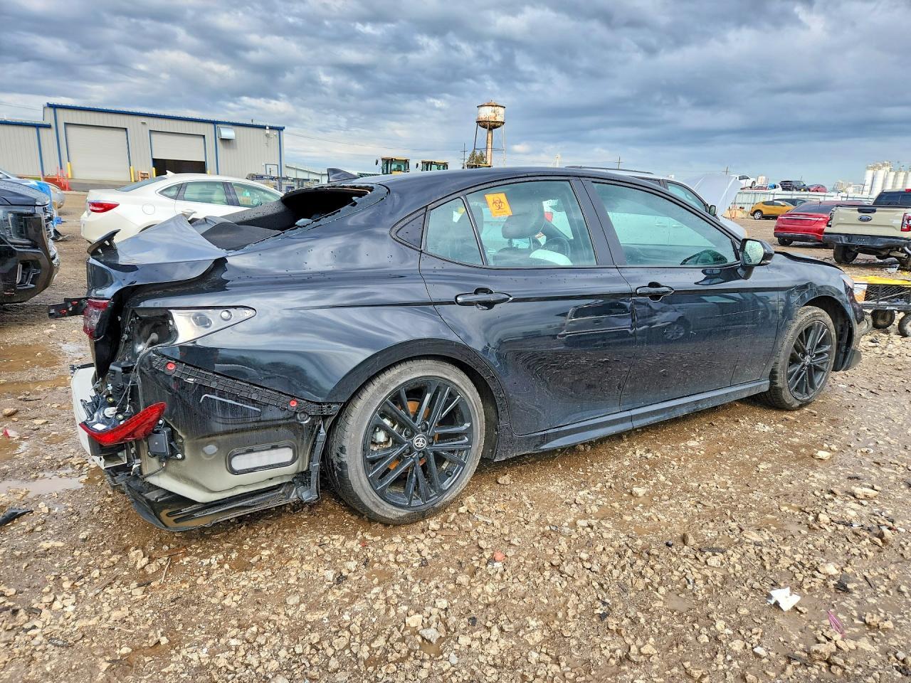 2025 TOYOTA CAMRY