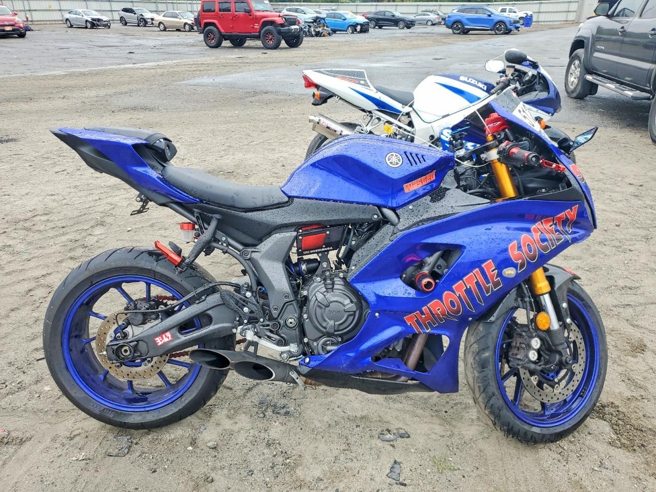 2024 YAMAHA YZFR7