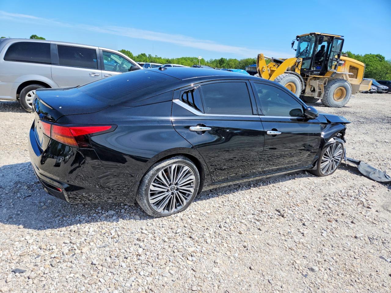 2024 NISSAN ALTIMA