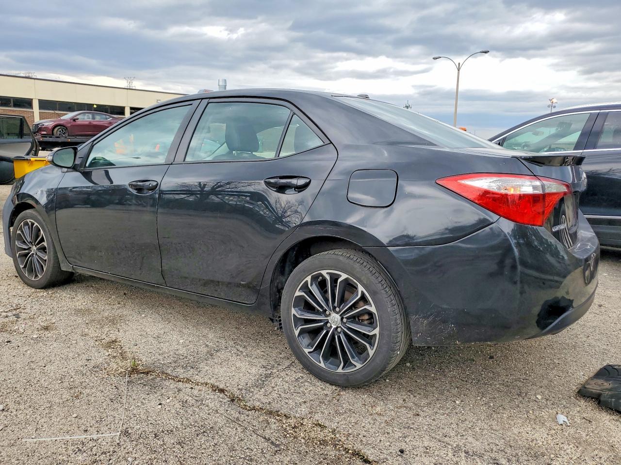 2015 TOYOTA COROLLA