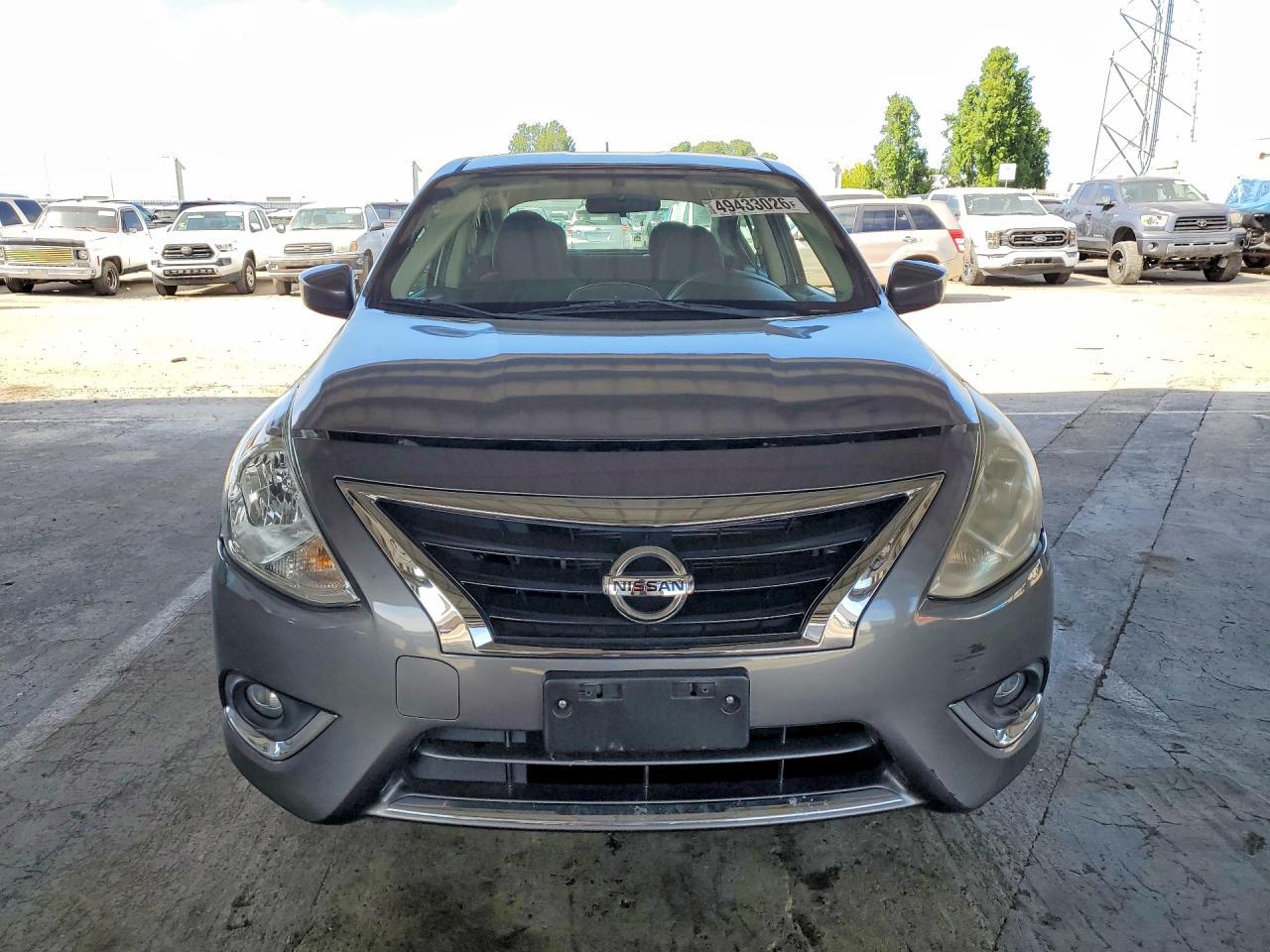 2017 NISSAN VERSA