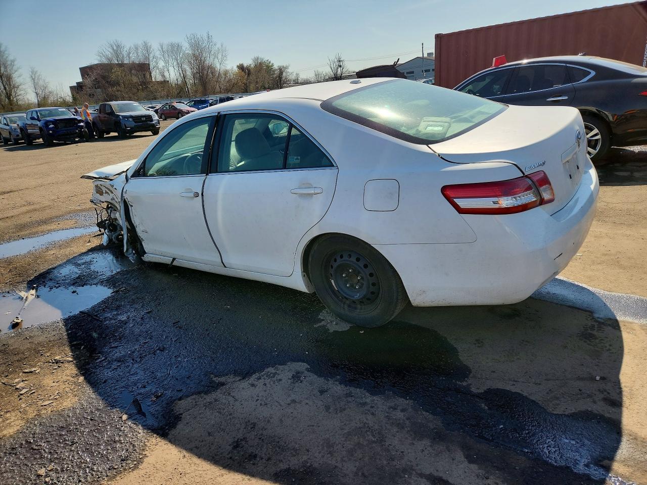 2011 TOYOTA CAMRY