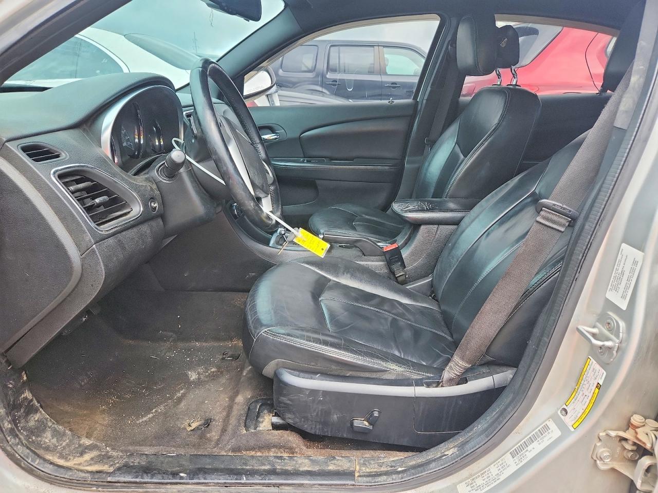 2012 CHRYSLER 200