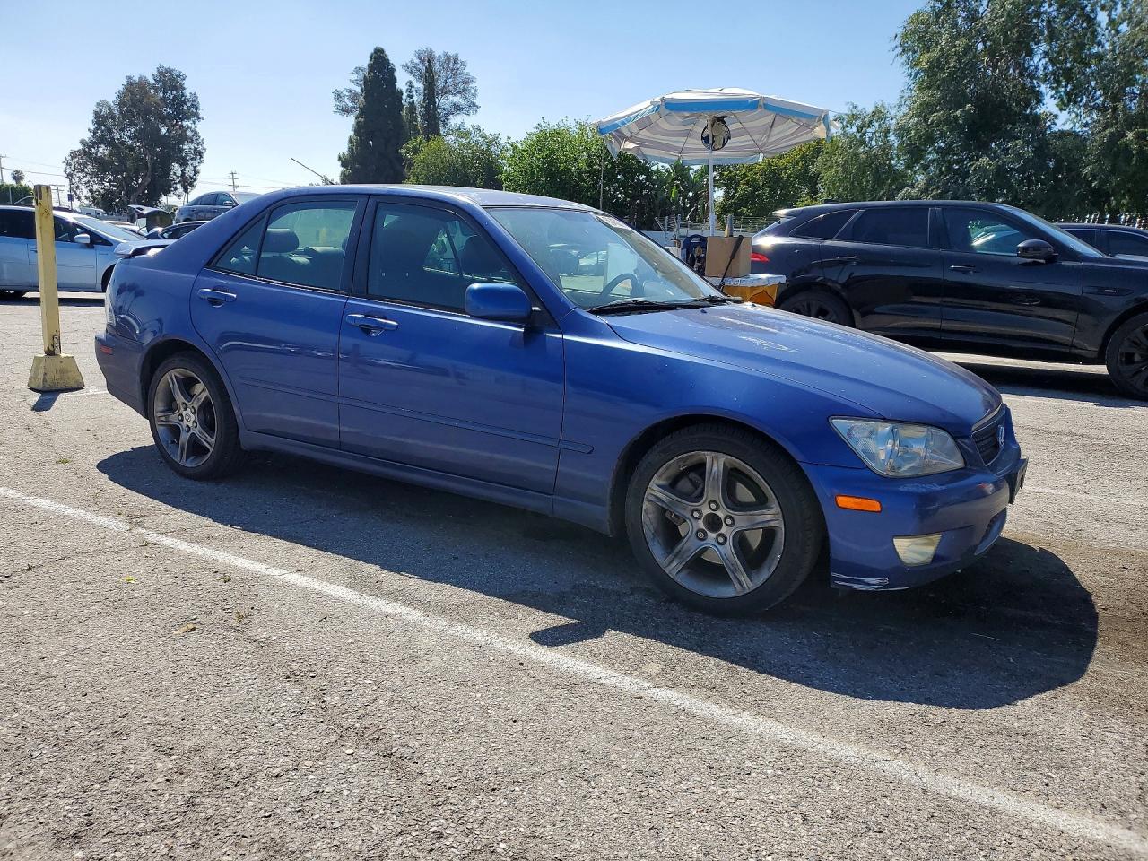 2003 LEXUS IS 300
