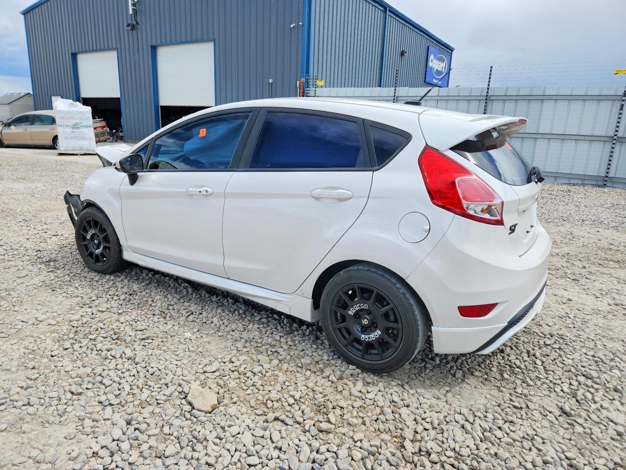 2016 FORD Fiesta