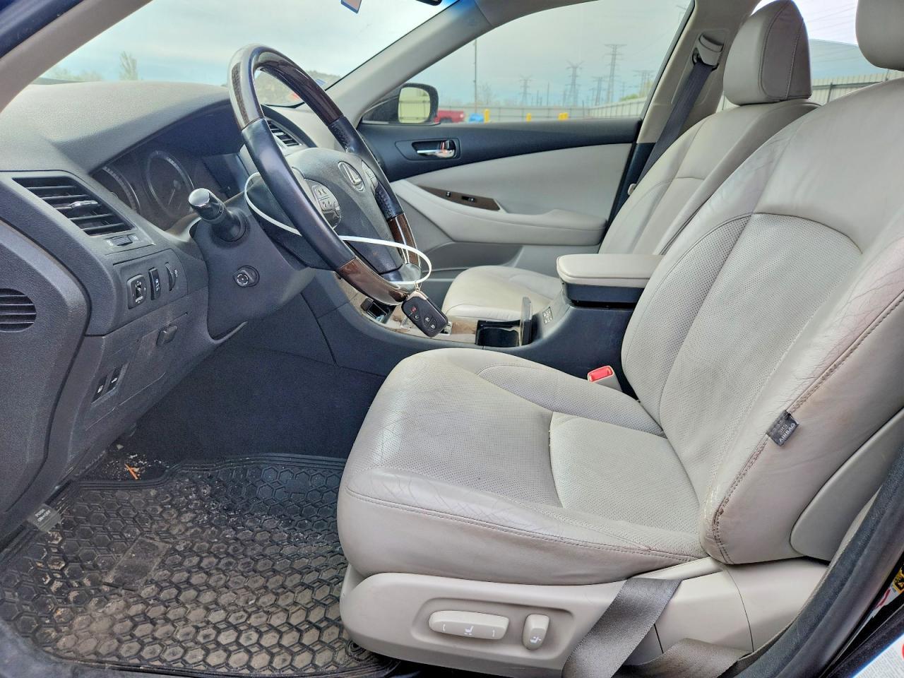 2011 LEXUS ES 350