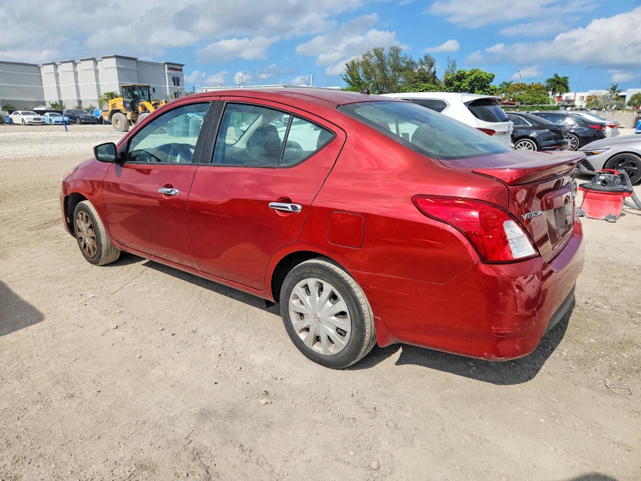 2017 NISSAN VERSA