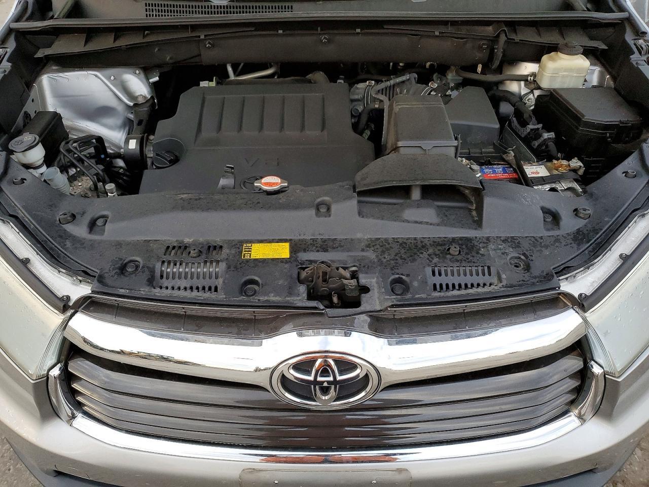 2016 TOYOTA HIGHLANDER