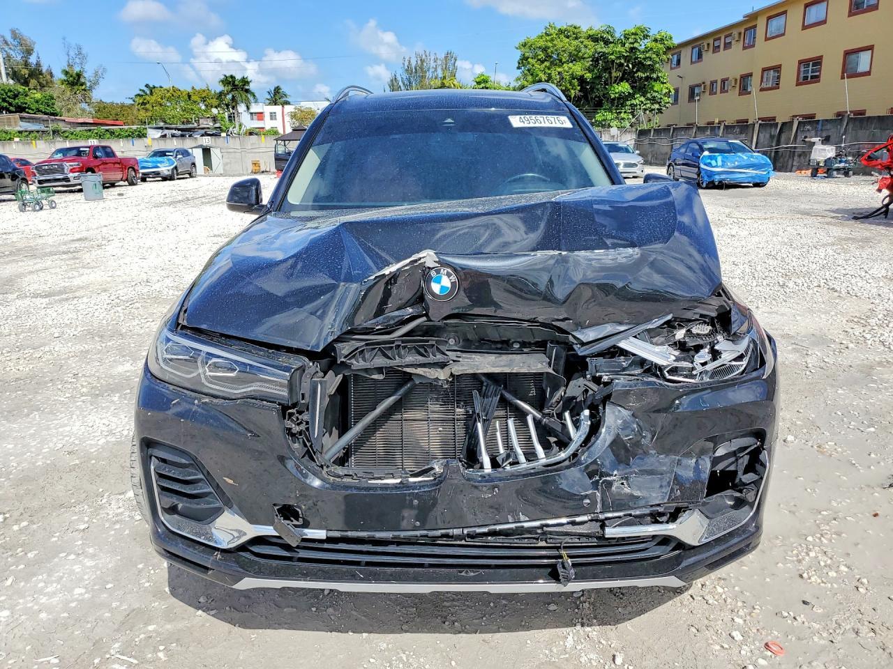2021 BMW X7
