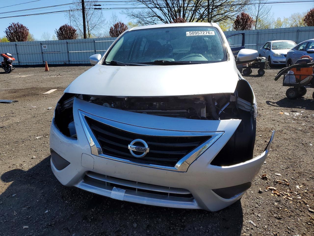 2018 NISSAN VERSA