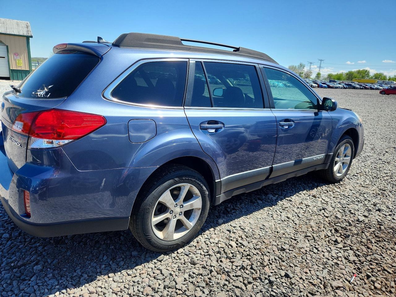 2014 SUBARU Outback
