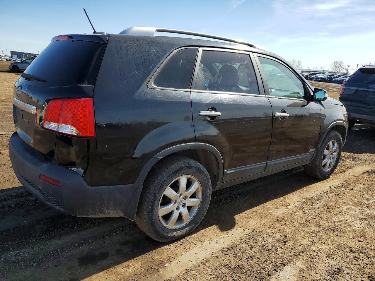 2011 KIA SORENTO