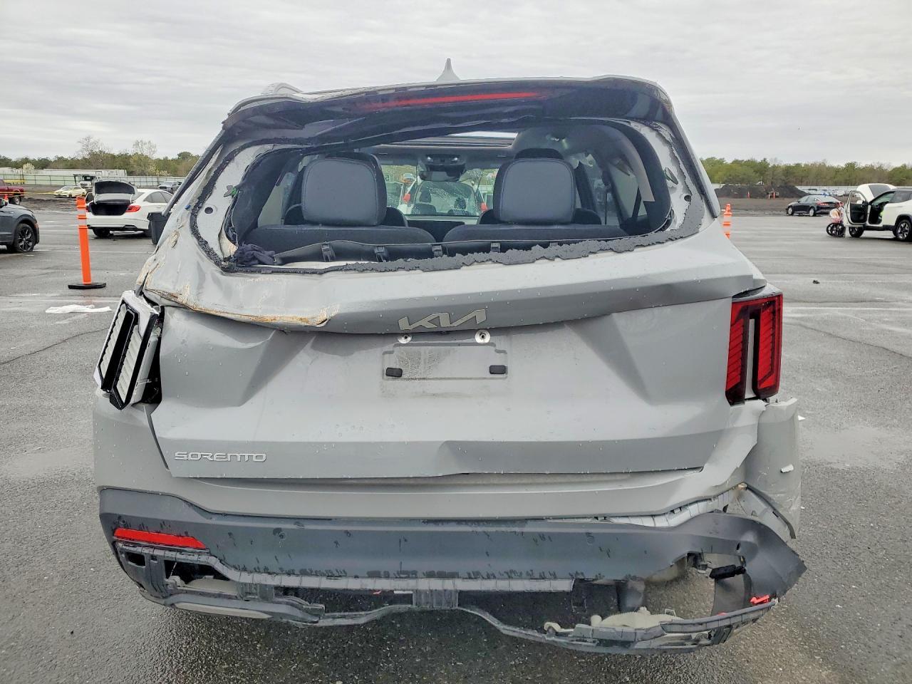 2025 KIA SORENTO