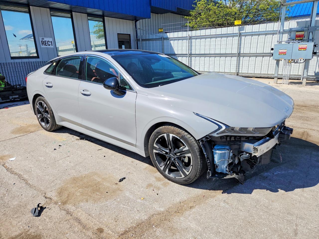 2022 KIA K5