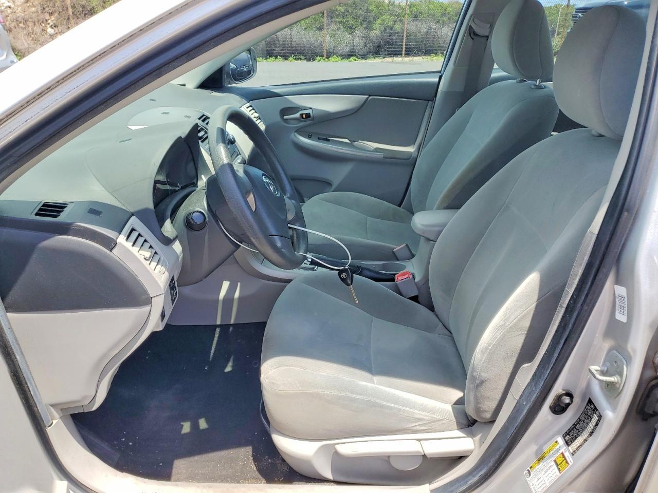 2011 TOYOTA COROLLA