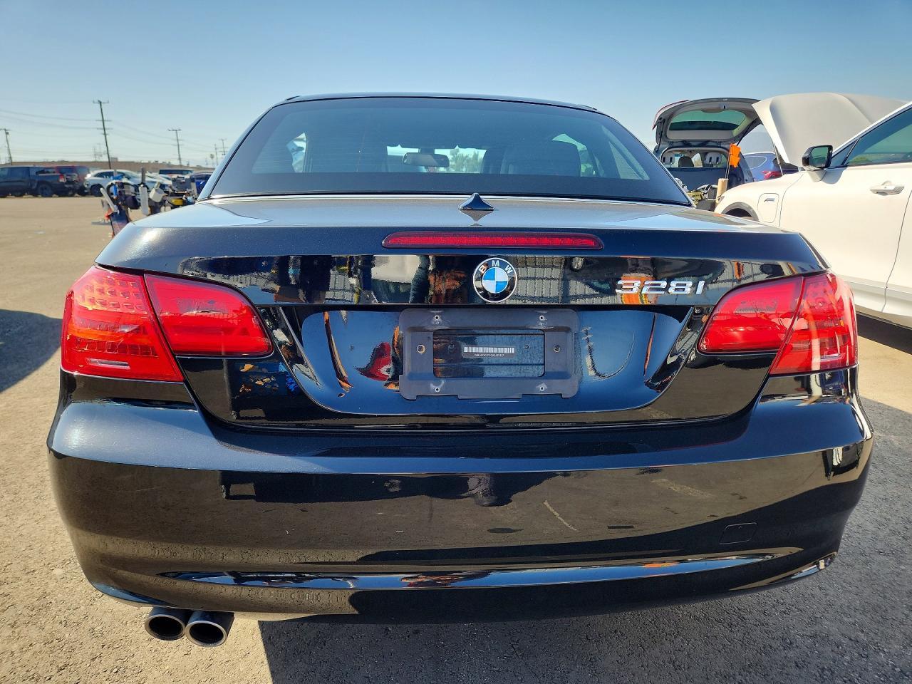 2011 BMW 3 SERIES