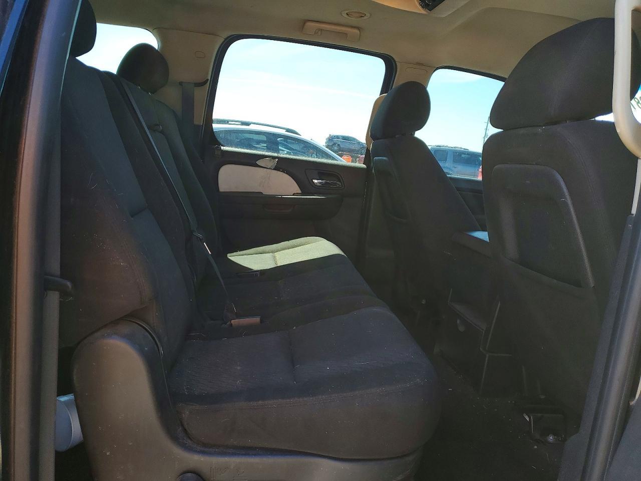 2010 CHEVROLET Suburban