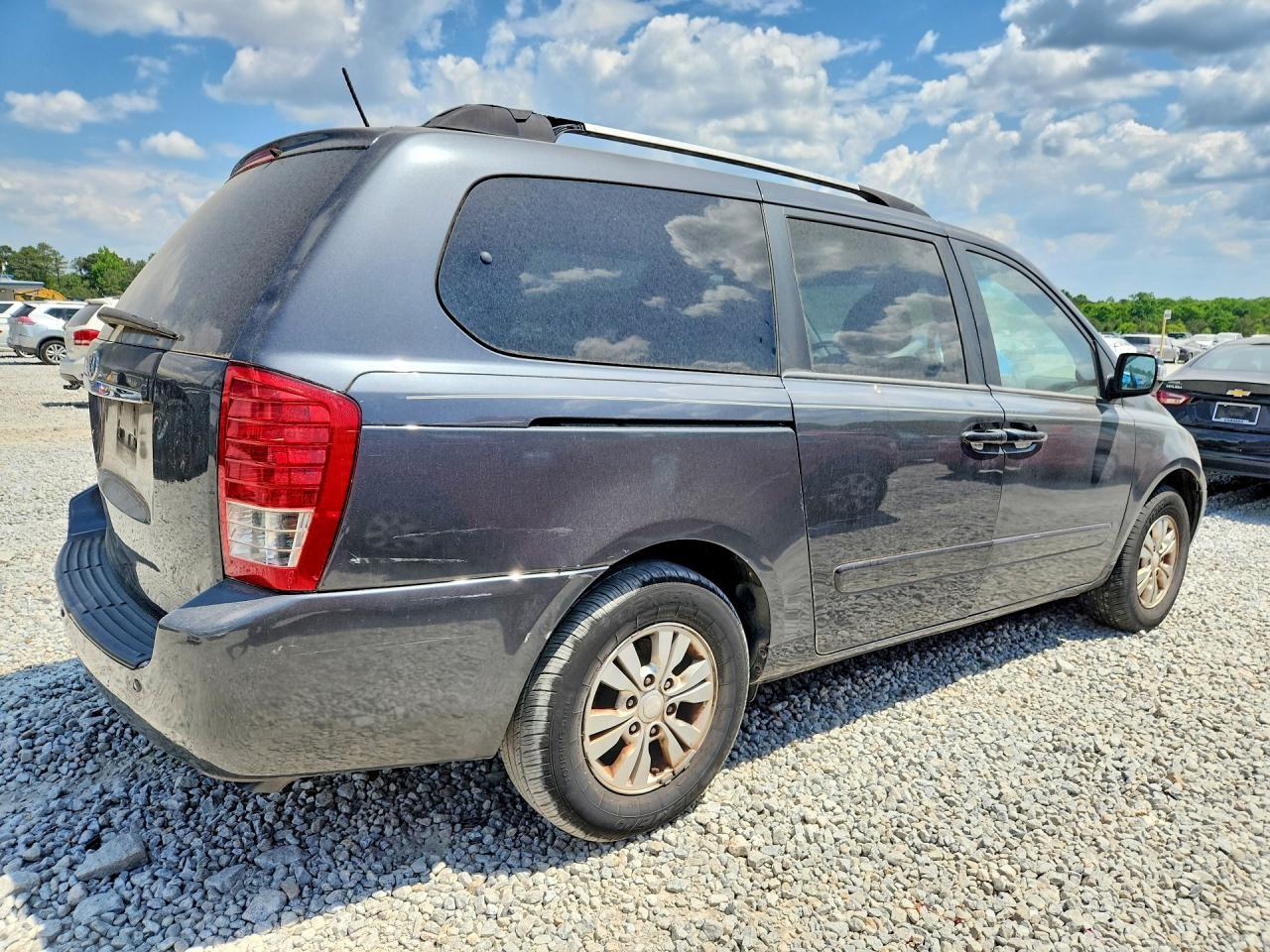 2012 KIA SEDONA