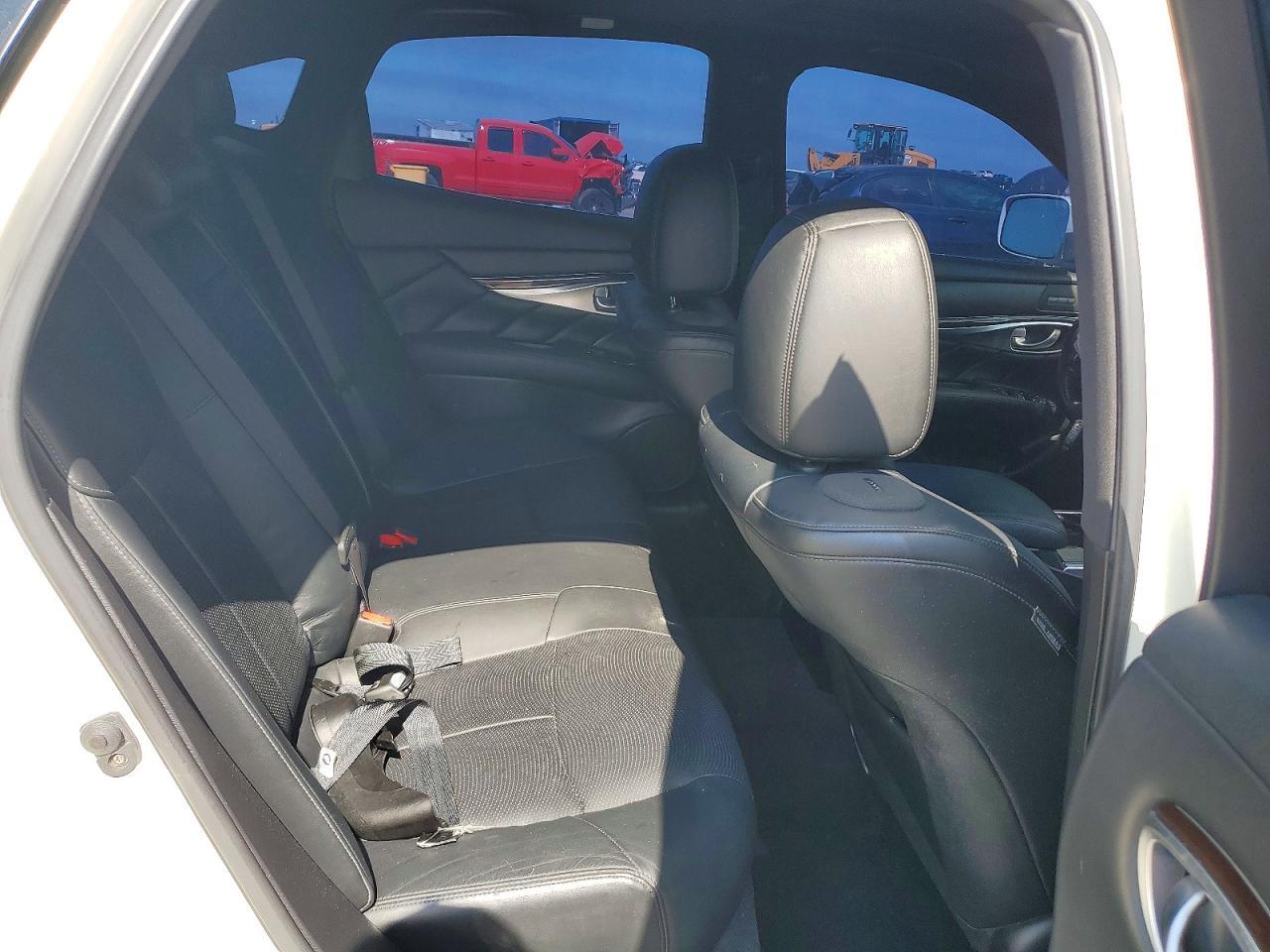 2013 INFINITI M37