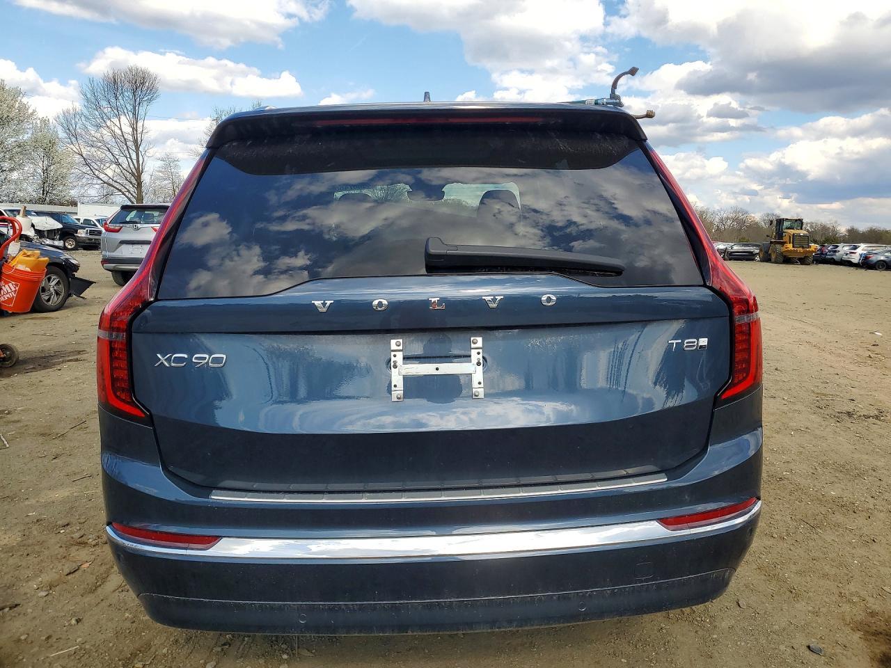2025 VOLVO XC90