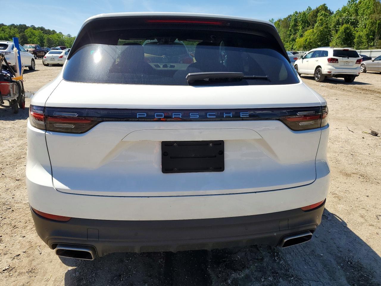 2022 PORSCHE CAYENNE