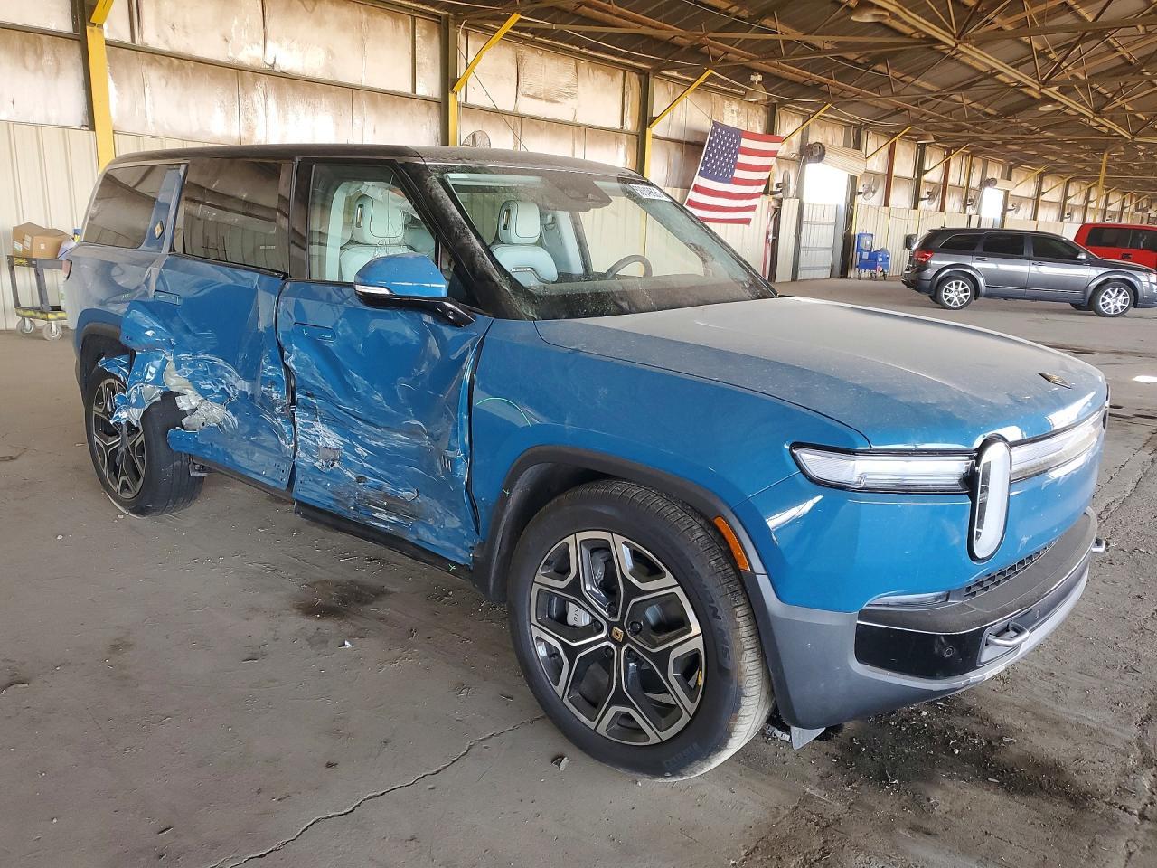 2026 RIVIAN R1s