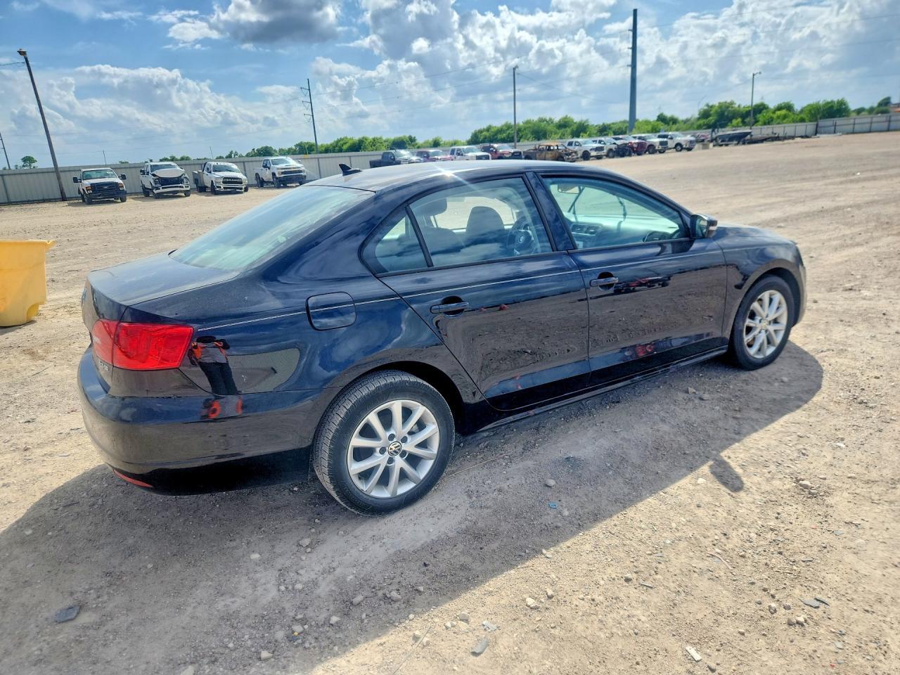 2012 VOLKSWAGEN JETTA