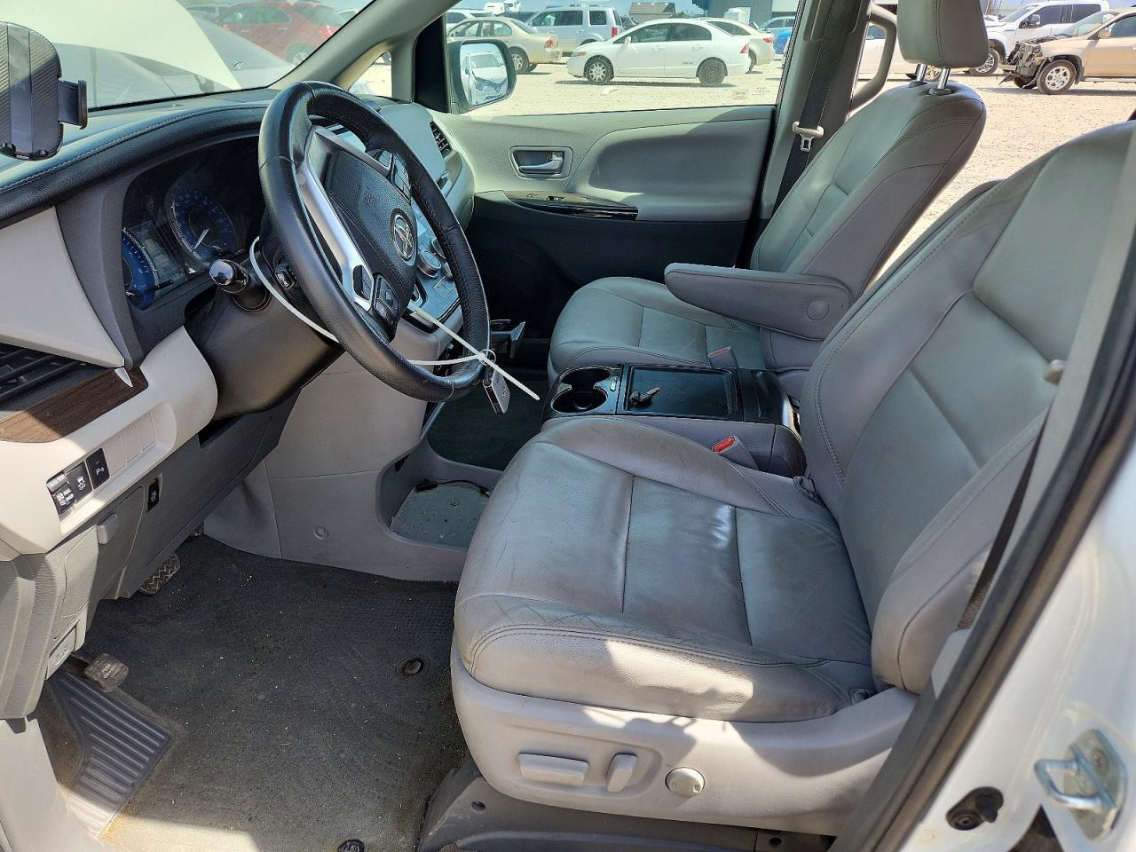 2018 TOYOTA SIENNA