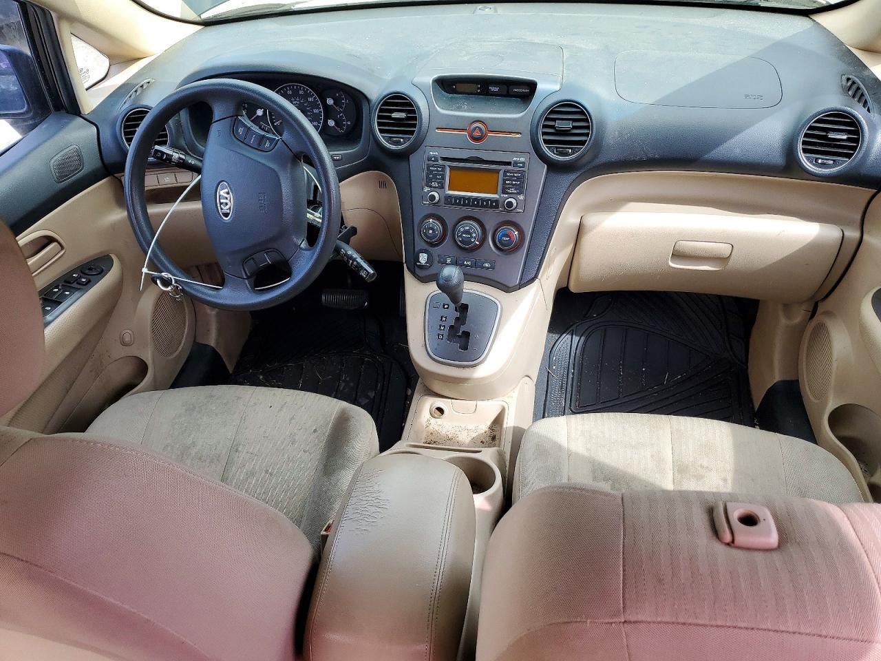 2009 KIA RONDO