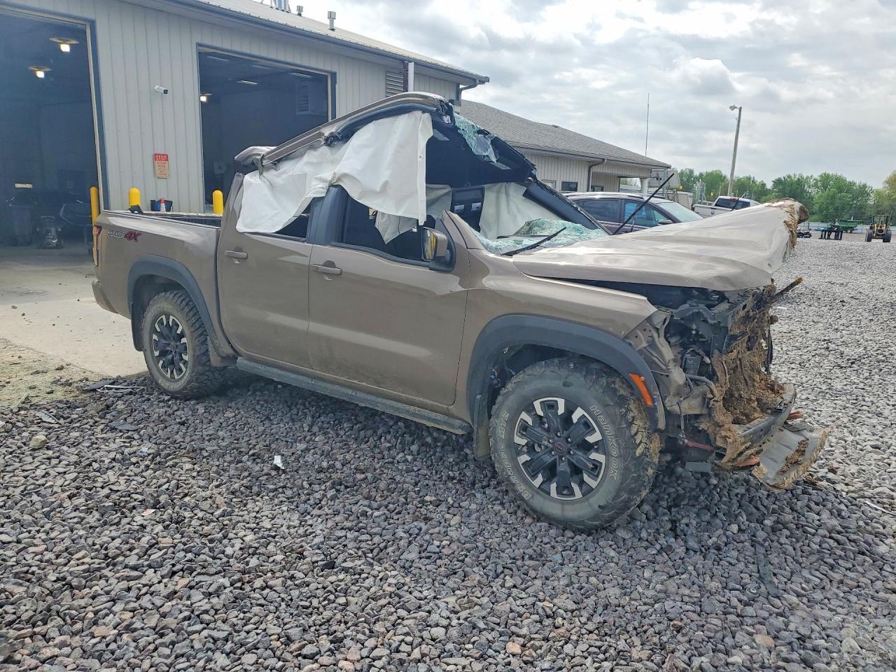 2023 NISSAN Frontier