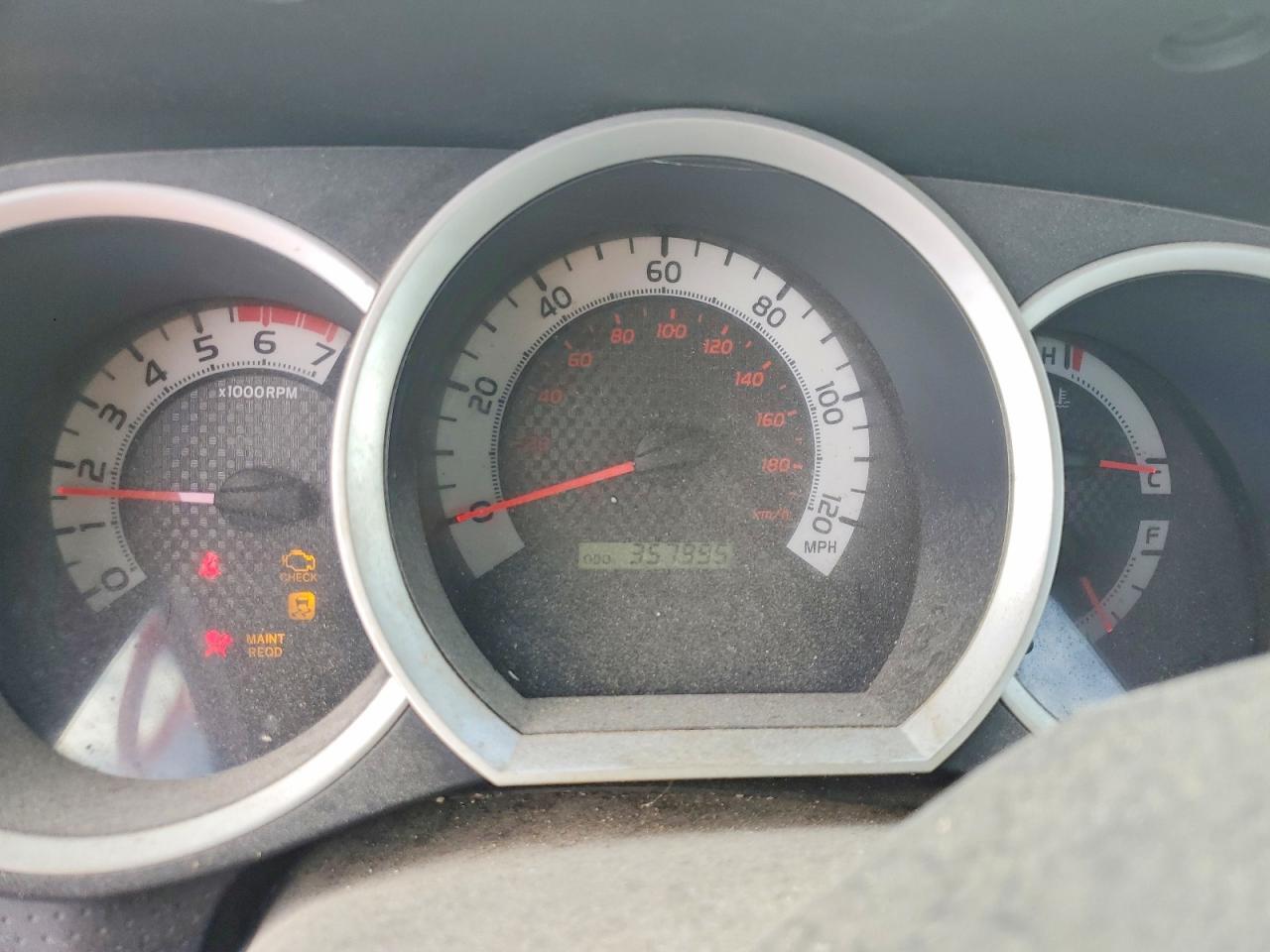 2011 TOYOTA TACOMA
