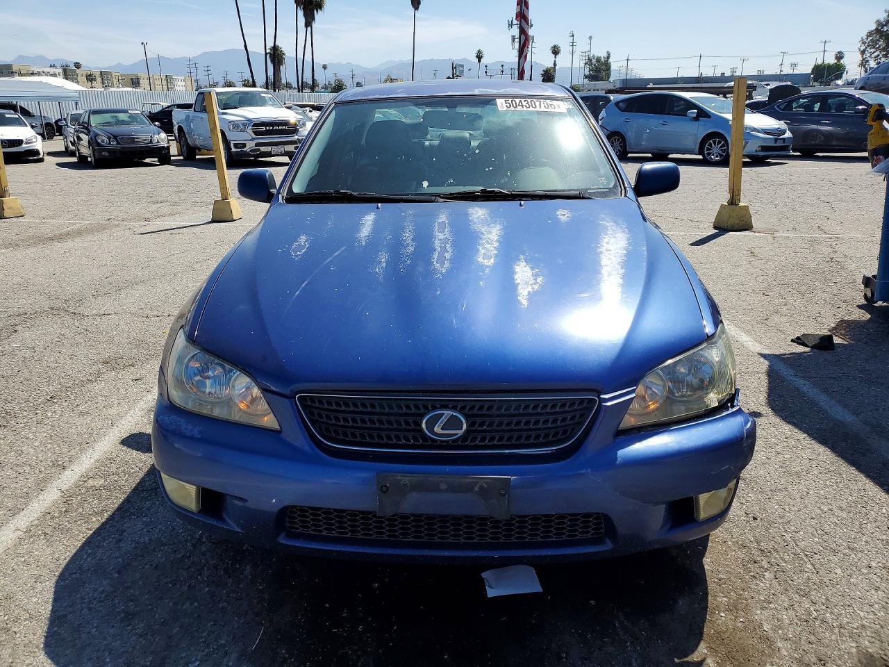 2003 LEXUS IS 300