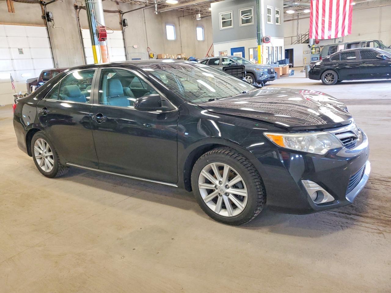 2014 TOYOTA CAMRY