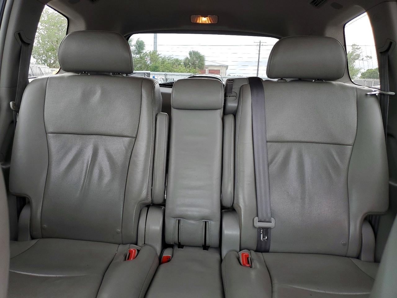 2011 TOYOTA HIGHLANDER