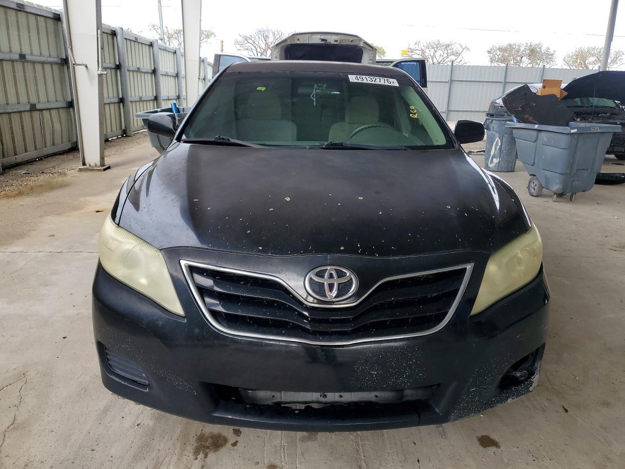2011 TOYOTA CAMRY