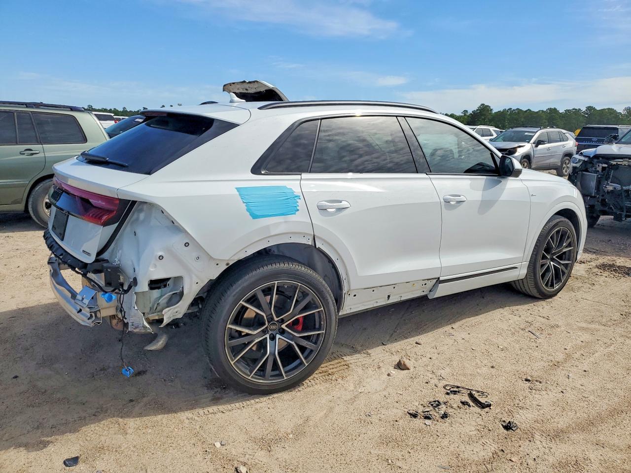 2023 AUDI Q8