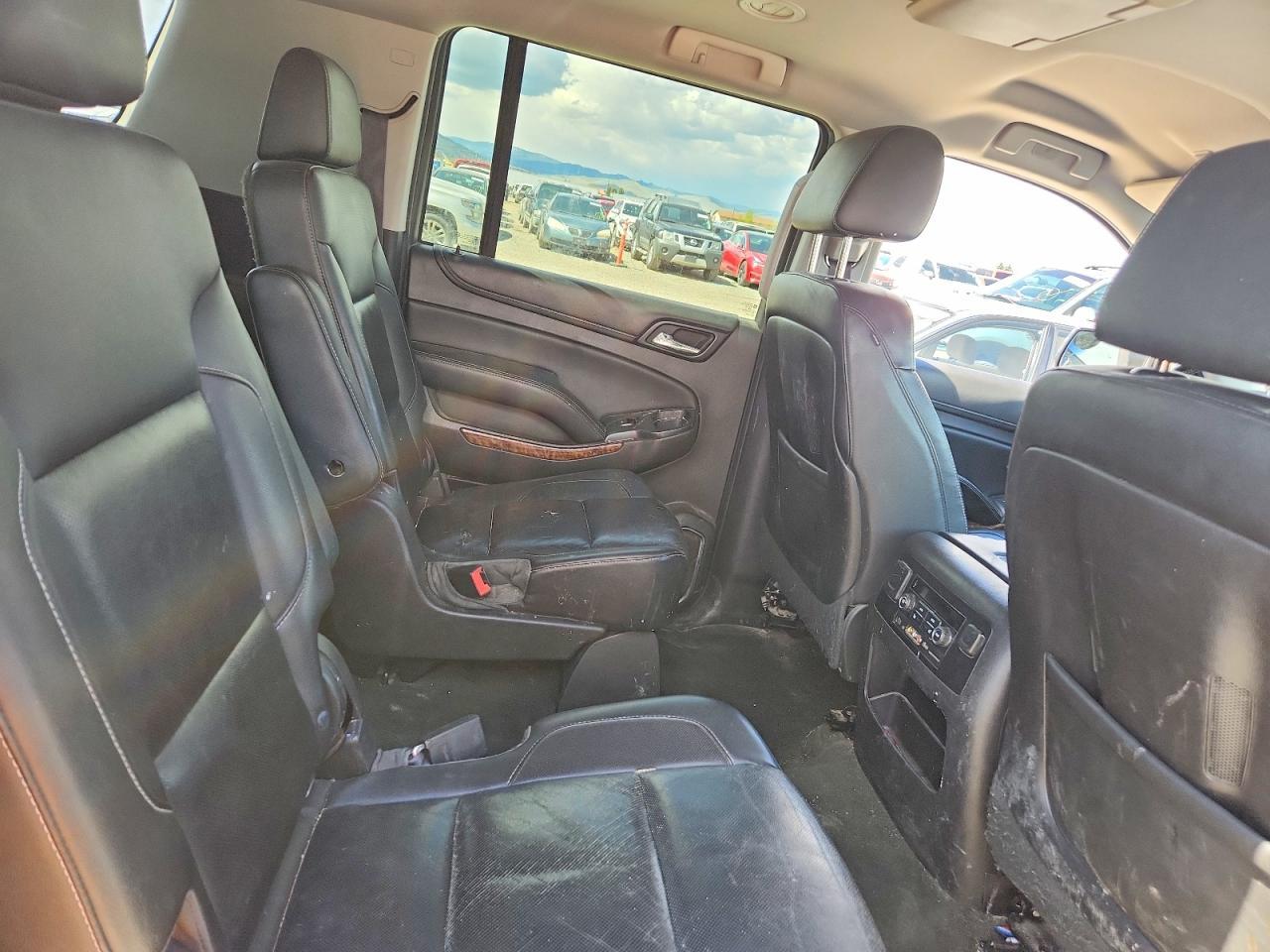 2015 CHEVROLET Suburban