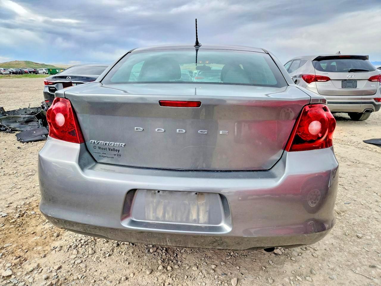 2013 DODGE Avenger
