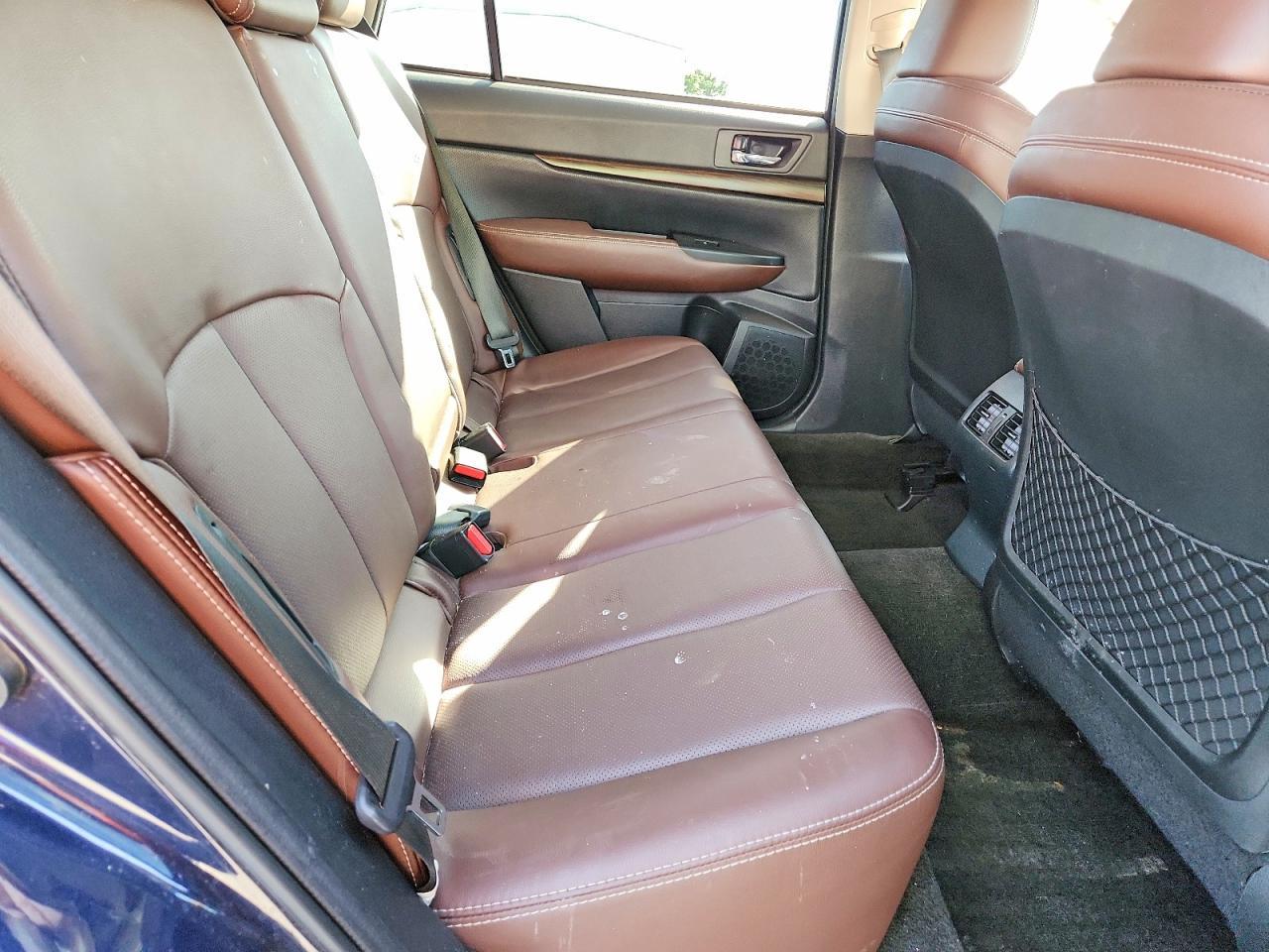 2014 SUBARU Outback
