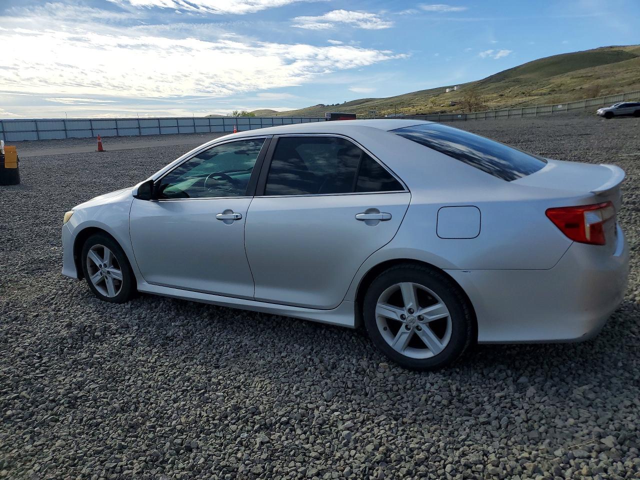 2012 TOYOTA CAMRY