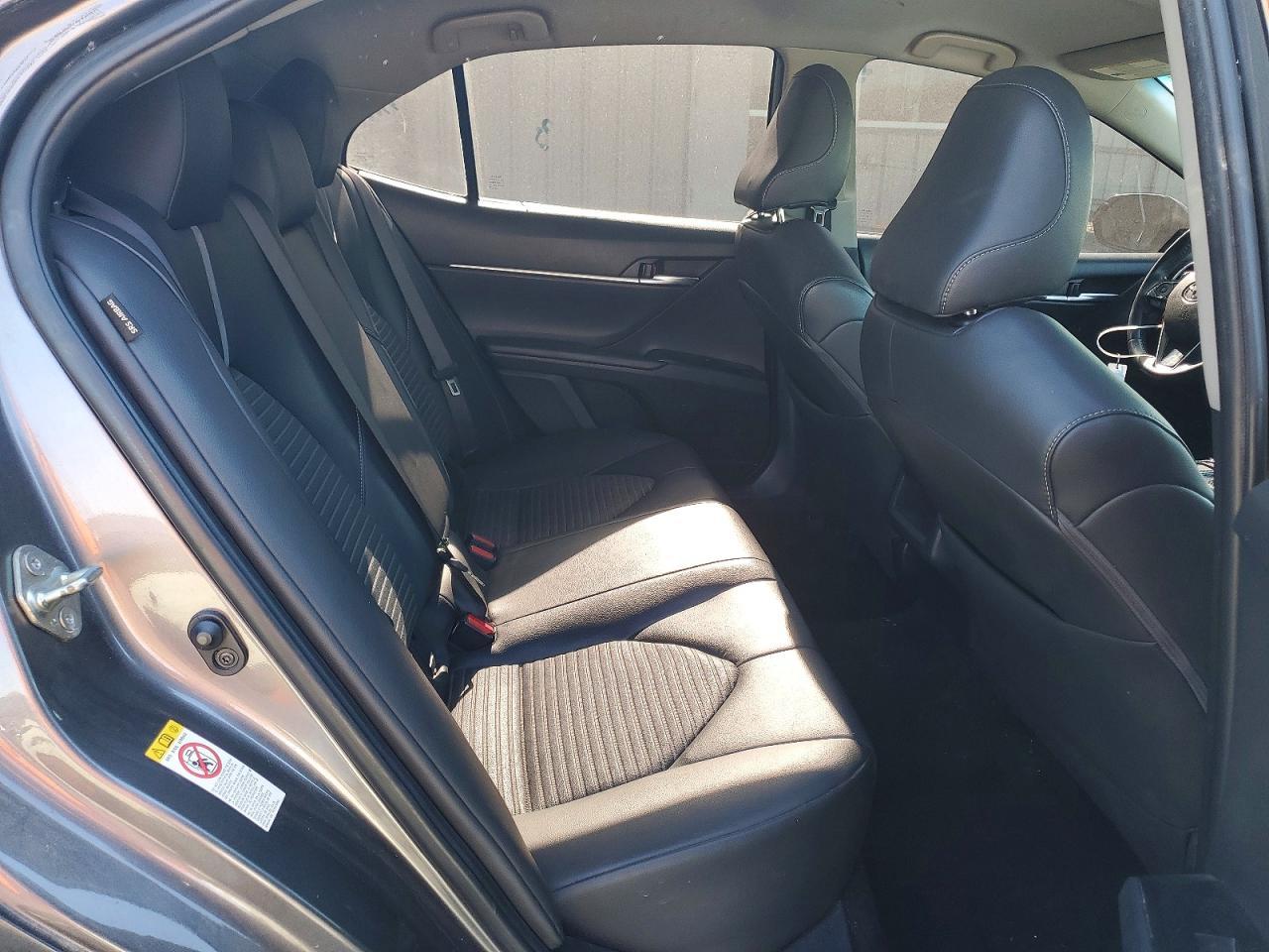 2018 TOYOTA CAMRY