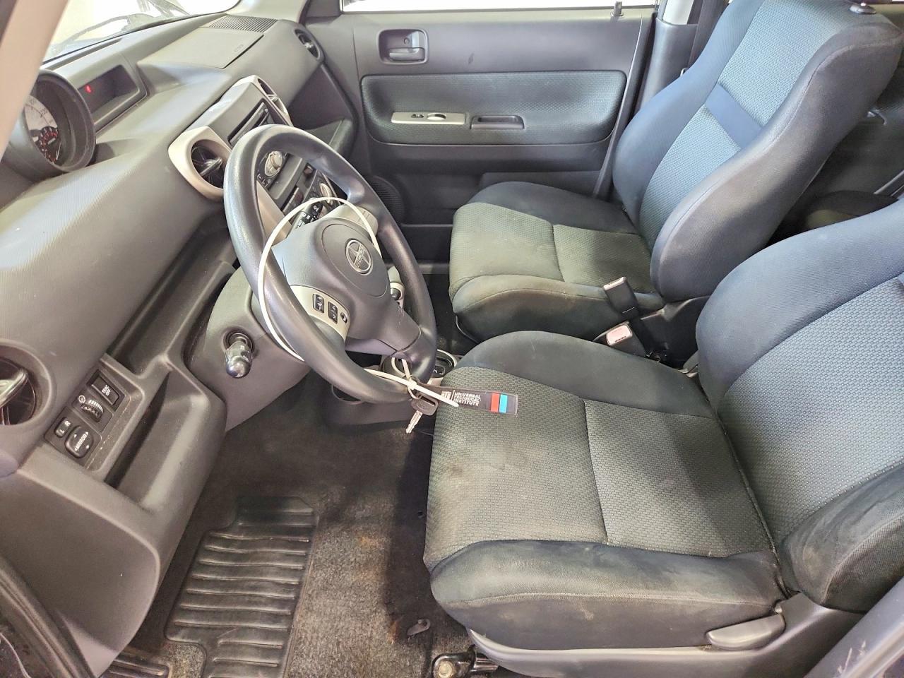 2006 TOYOTA SCION
