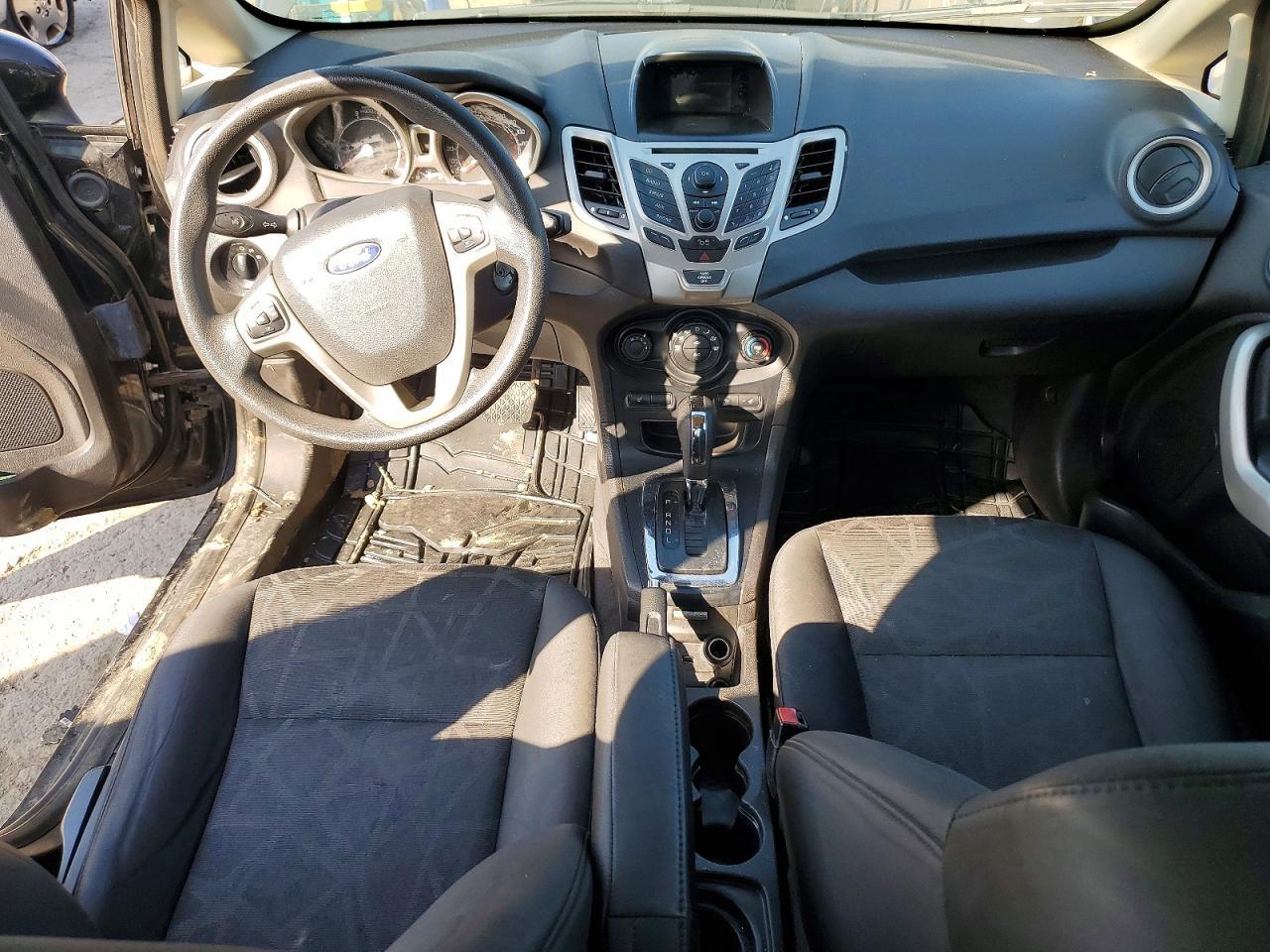 2012 FORD Fiesta