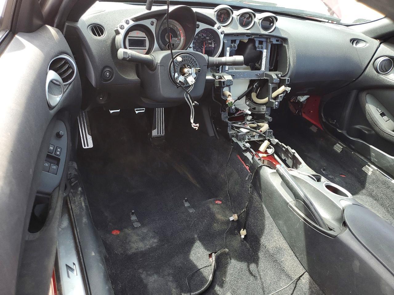 2012 NISSAN 370Z