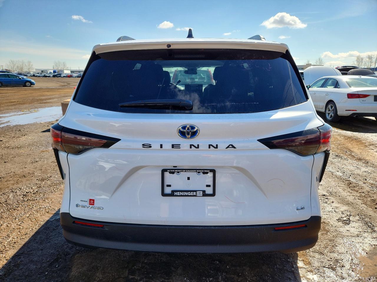 2025 TOYOTA SIENNA