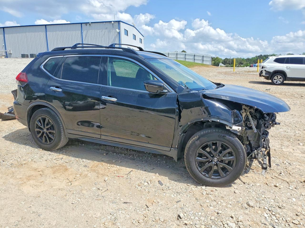 2018 NISSAN ROGUE