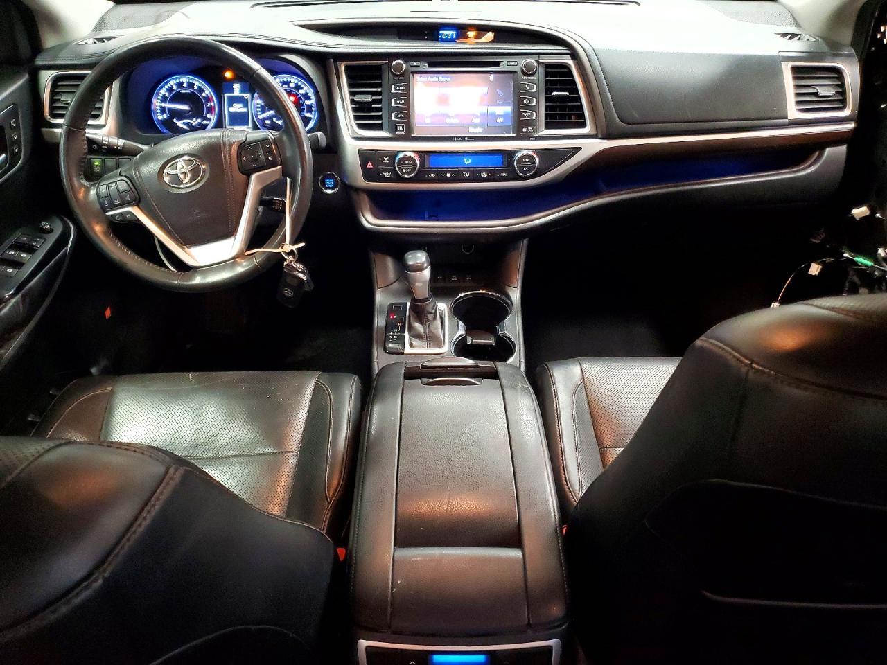 2015 TOYOTA HIGHLANDER